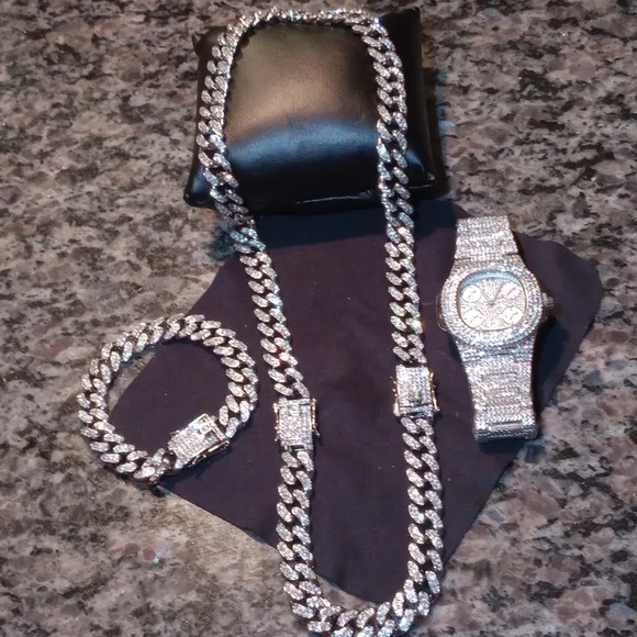 Shoes | Watch 26 Long Chains Bracelet 9 Day Warranty Highend  display picture 3
